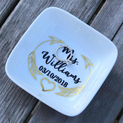 Custom Ring dish, personalized jewelry holder, personalized ring dish, newlyweds gift, bride to be gift, engagement dish