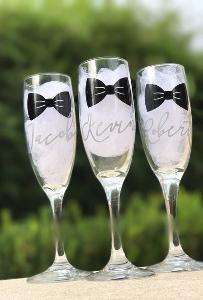 Groomsmen champagne glasses, personalized wedding party glasses, groomsmen gifts, personalized champagne glasses, men glasses