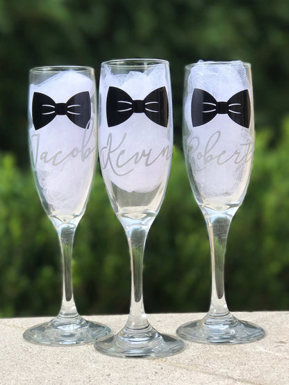 Groomsmen champagne glasses, personalized wedding party glasses, groomsmen gifts, personalized champagne glasses, men glasses