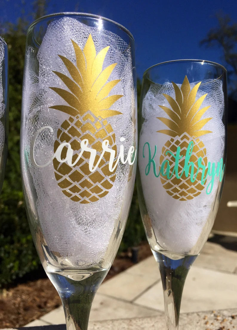 Pineapple Personalized glasses, bridesmaid wineglasses , bridesmaid champagne glasses, stemless champagne glasses, luau glasses, luau party