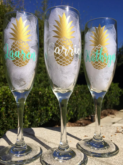 Pineapple Personalized glasses, bridesmaid wineglasses , bridesmaid champagne glasses, stemless champagne glasses, luau glasses, luau party