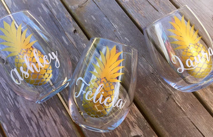 Pineapple Stemless Wine Glass - Personalized Bridesmaid Wine Glasses Stemless with Gold Pineapple Decal with Name