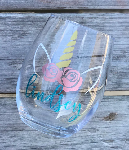 Unicorn glasses, unicorn wine glasses, unicorn bachelorette party, glitter unicorn glass, personalized unicorn glasses