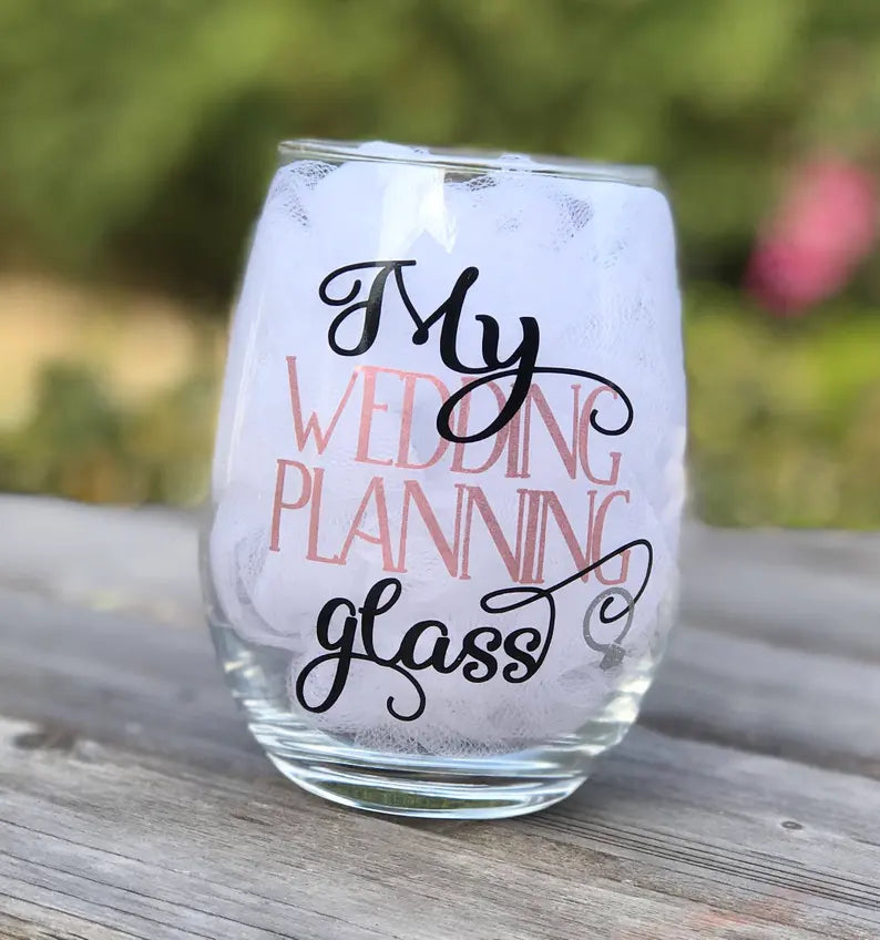 Wedding planning wine glass for bride to be, stemless wine glass engagement gift for bride, future mrs wine glass